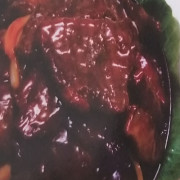 F2. Cantonese Style Beef Fillet 鐵板中式牛肉